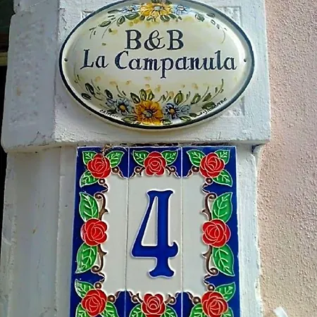 La Campanula Bed & Breakfast 3*